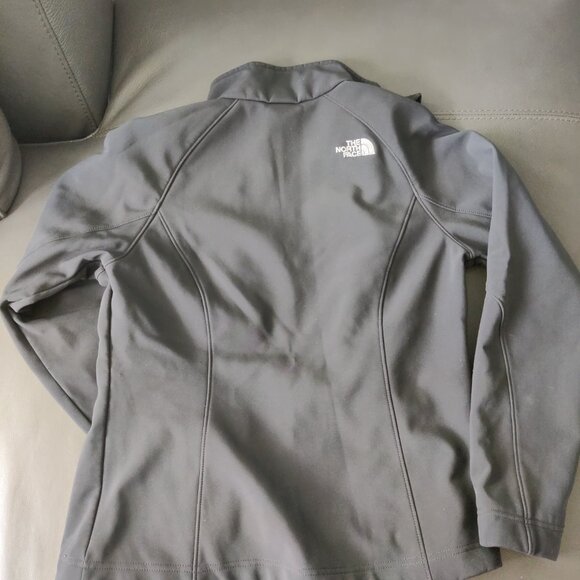 The North Face women's soft shell jacket black size small - Picture 3 of 3